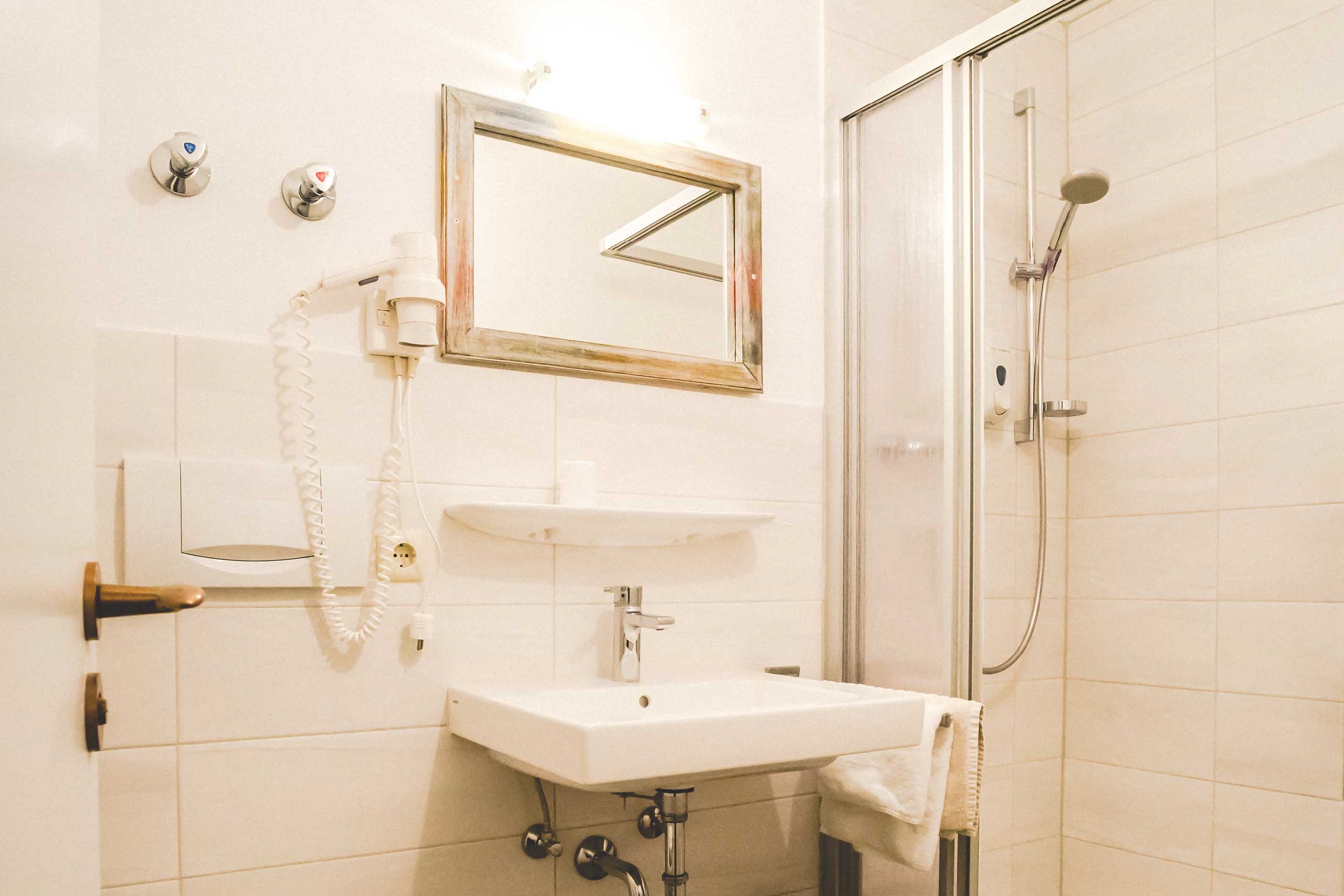 Badezimmer im Hotel Samerberg